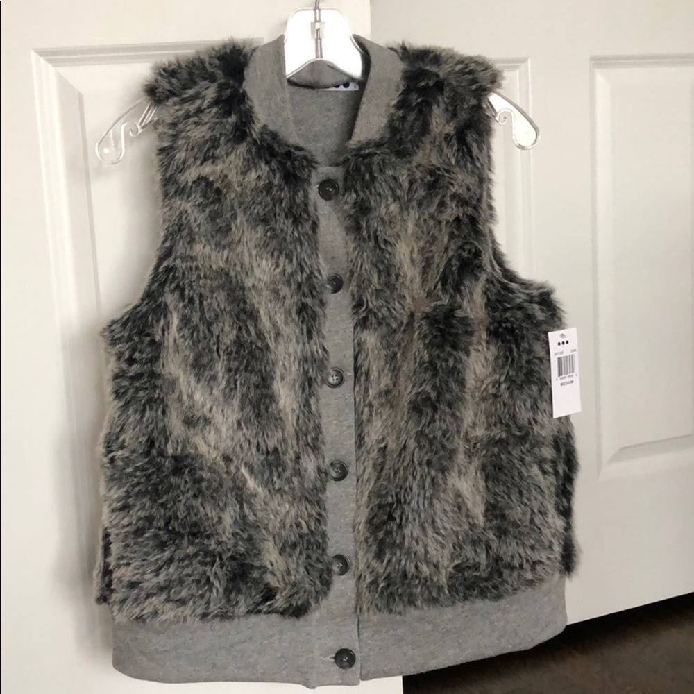 NWT Three Dots Faux Fur Vest